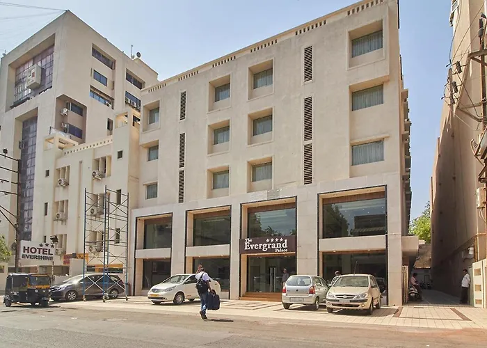 The Evergrand PalaceAirport Hotel